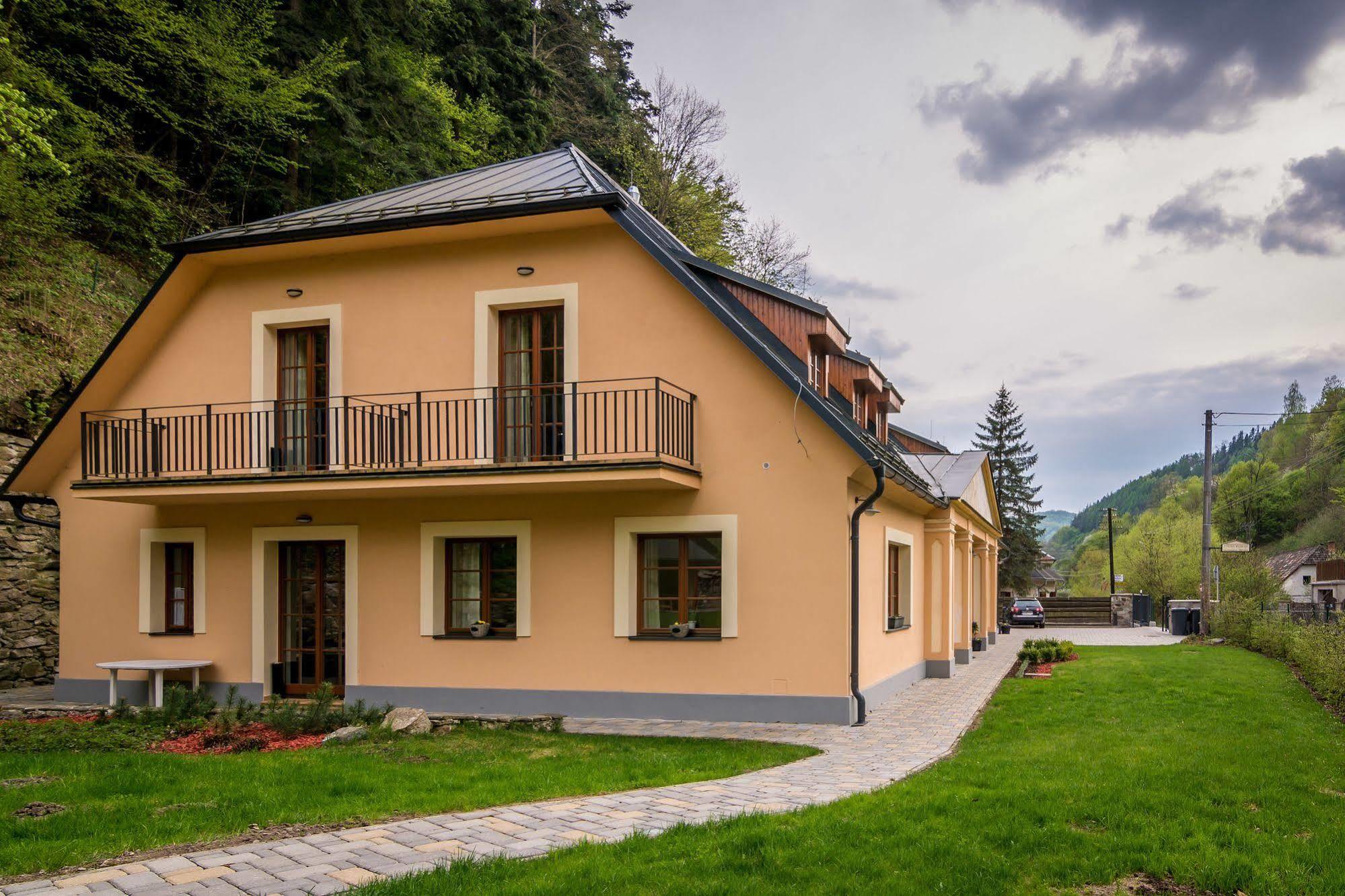 Apartmany Weissov Dom Банска-Штьявница Экстерьер фото
