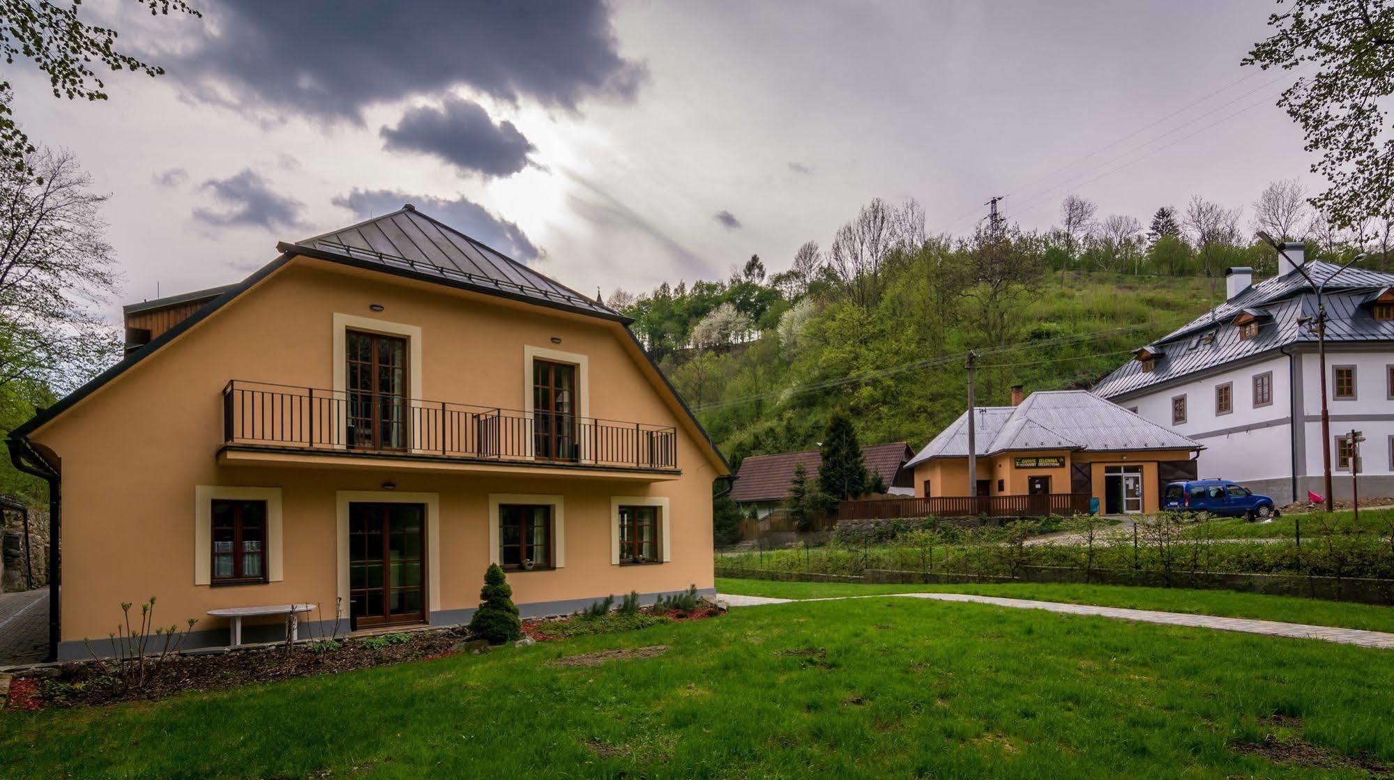 Apartmany Weissov Dom Банска-Штьявница Экстерьер фото